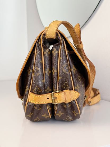 Louis Vuitton Vintage Saumur 30 Shoulder Crossbody Bag