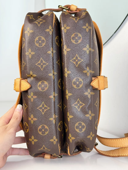 Louis Vuitton Vintage Saumur 30 Shoulder Crossbody Bag