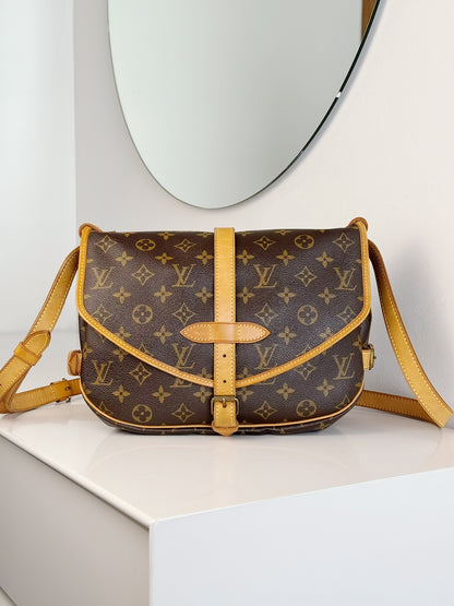 Louis Vuitton Vintage Saumur 30 Shoulder Crossbody Bag