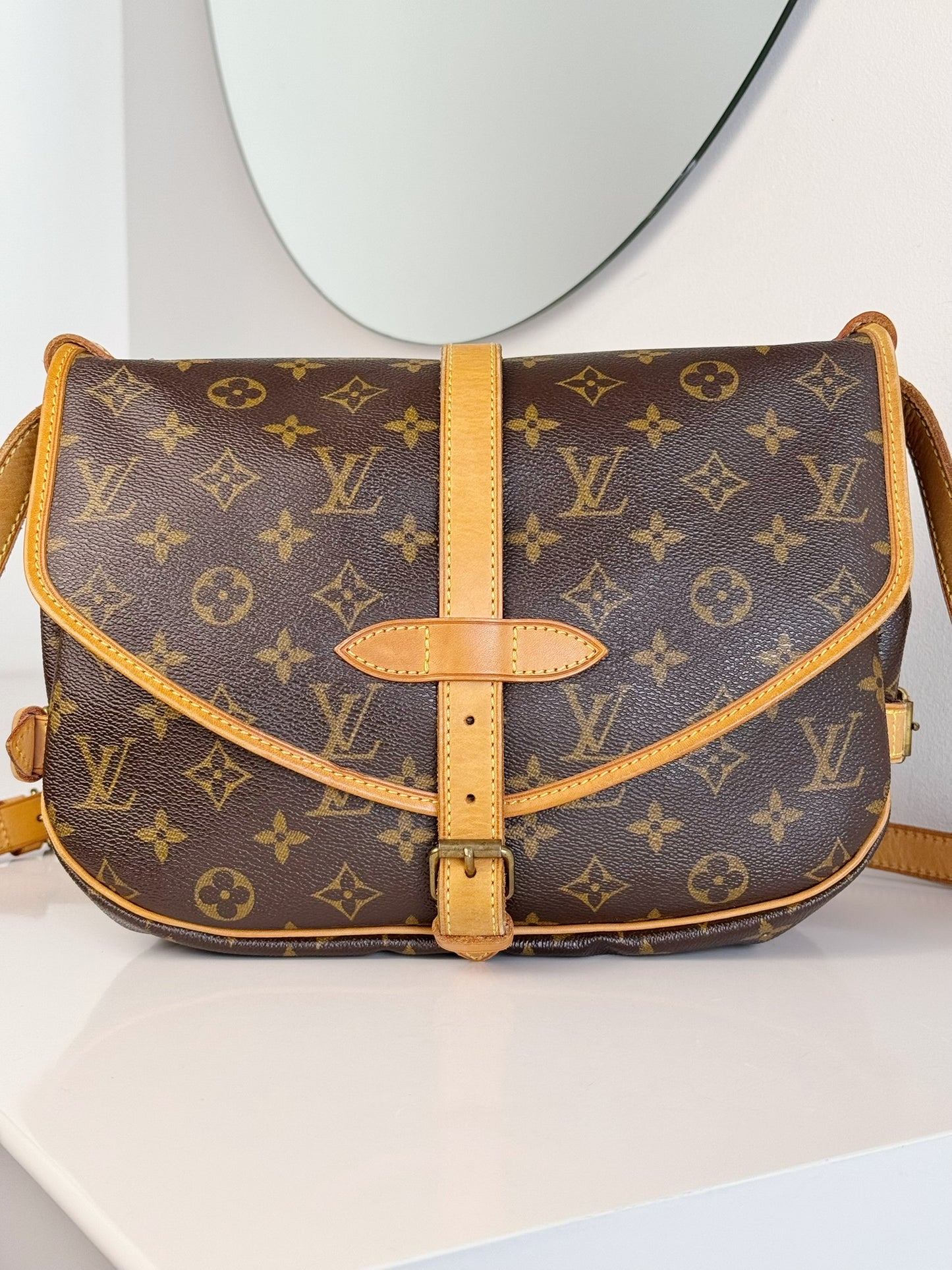 Louis Vuitton Vintage Saumur 30 Shoulder Crossbody Bag