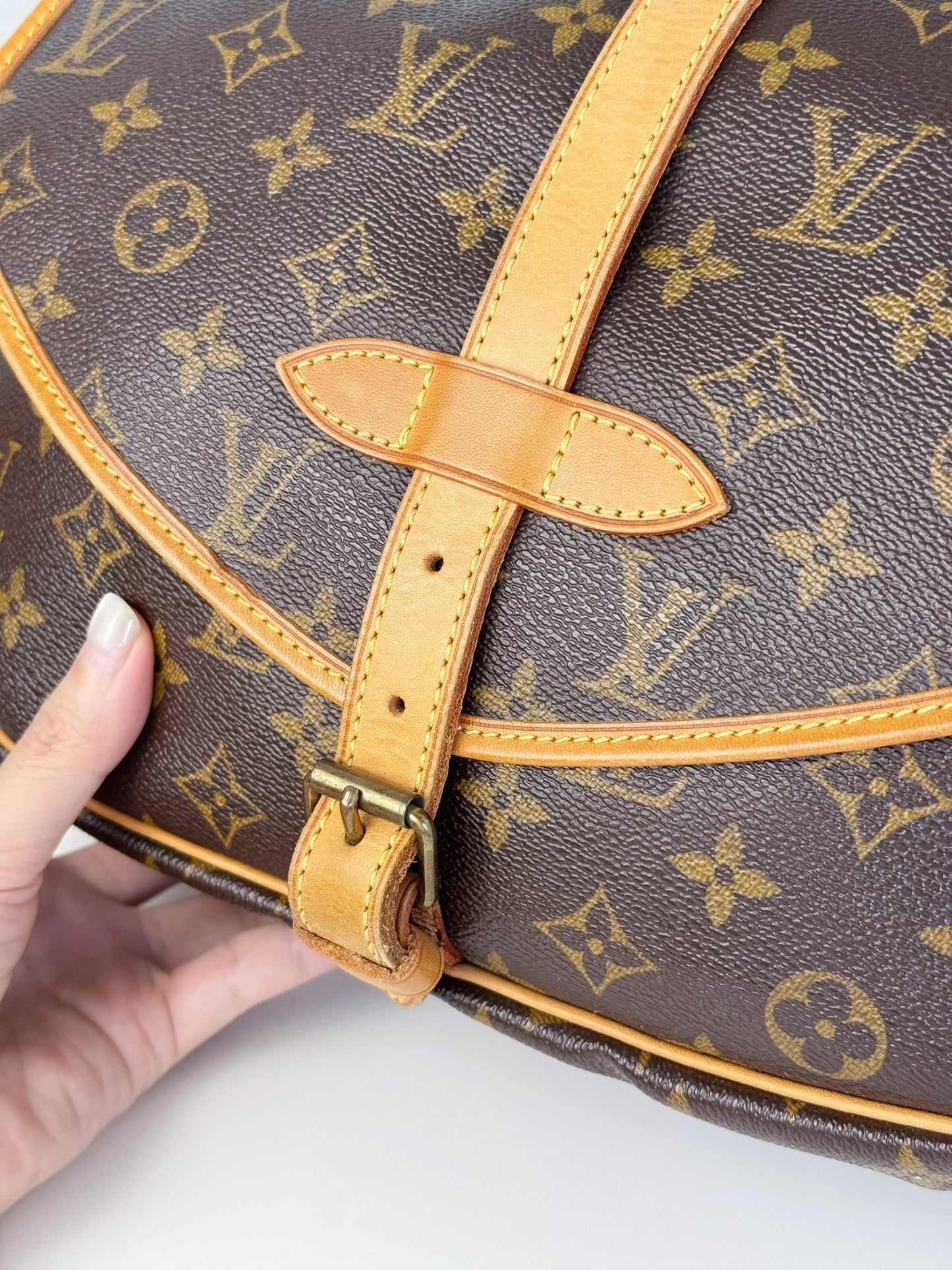 Louis Vuitton Vintage Saumur 30 Shoulder Crossbody Bag