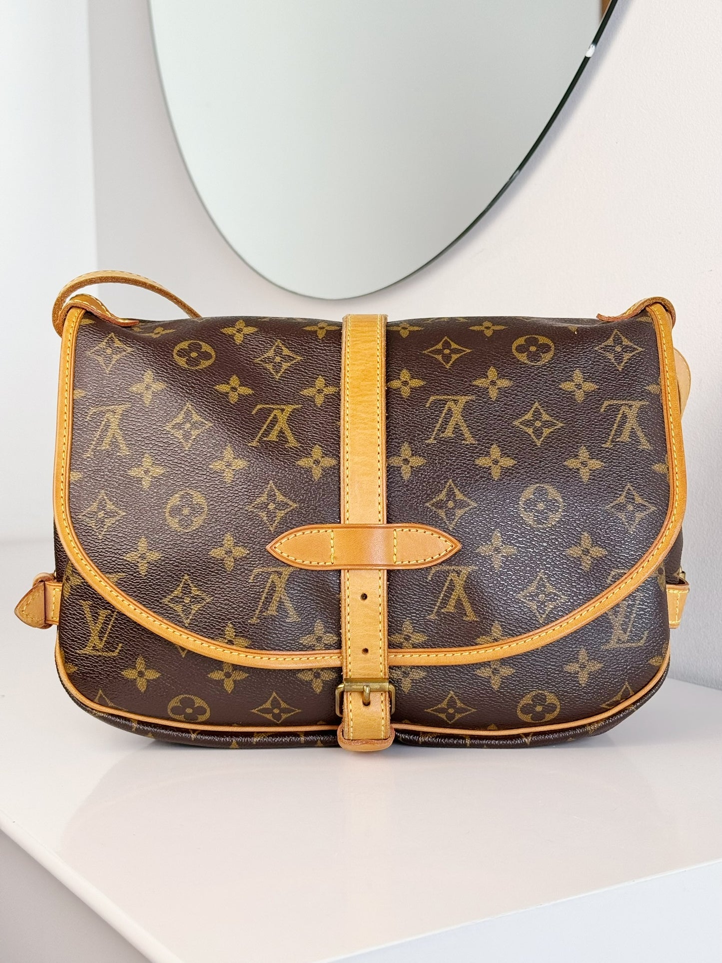 Louis Vuitton Vintage Saumur 30 Shoulder Crossbody Bag