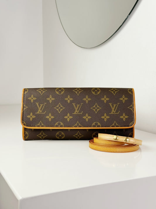 Louis Vuitton Vintage Twin Pochette GM Crossbody Shoulder Bag