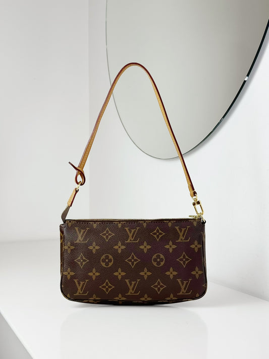 Louis Vuitton Pochette Accessoires Shoulder Crossbody Bag