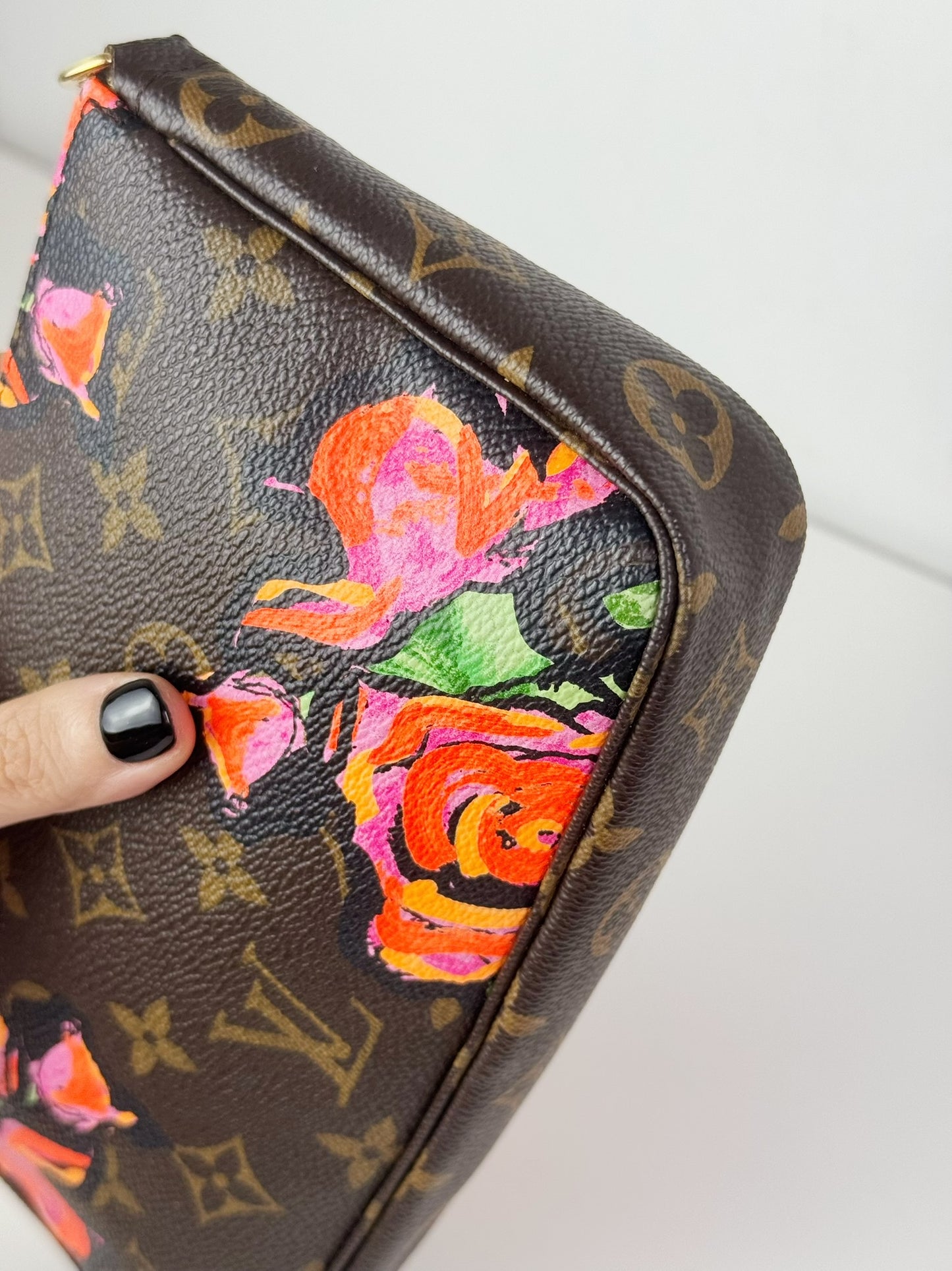 Louis Vuitton Vintage Limited Edition Rose Pochette Accessoires Shoulder Crossbody Bag