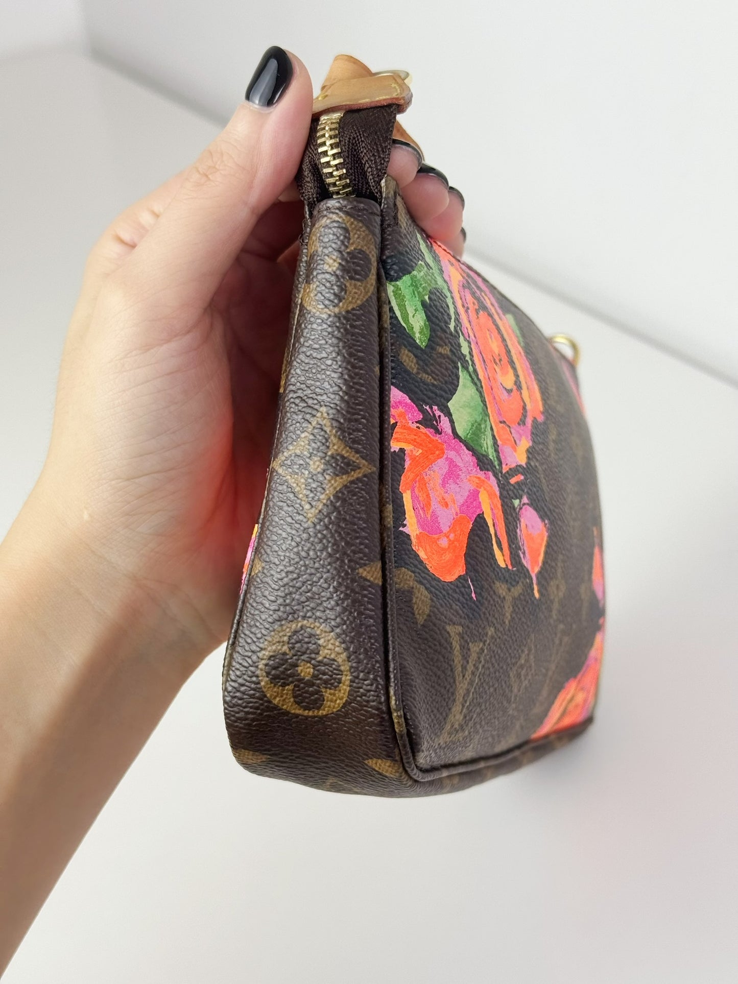 Louis Vuitton Vintage Limited Edition Rose Pochette Accessoires Shoulder Crossbody Bag