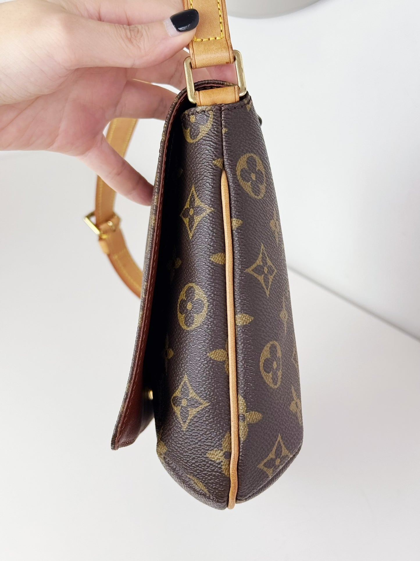 Louis Vuitton Musette Tango Shoulder Crossbody Bag