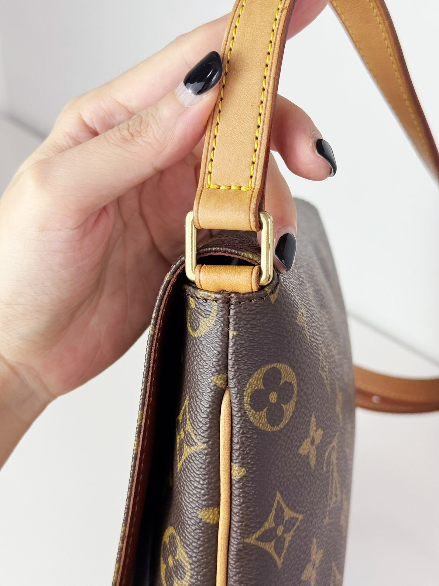 Louis Vuitton Musette Tango Shoulder Crossbody Bag