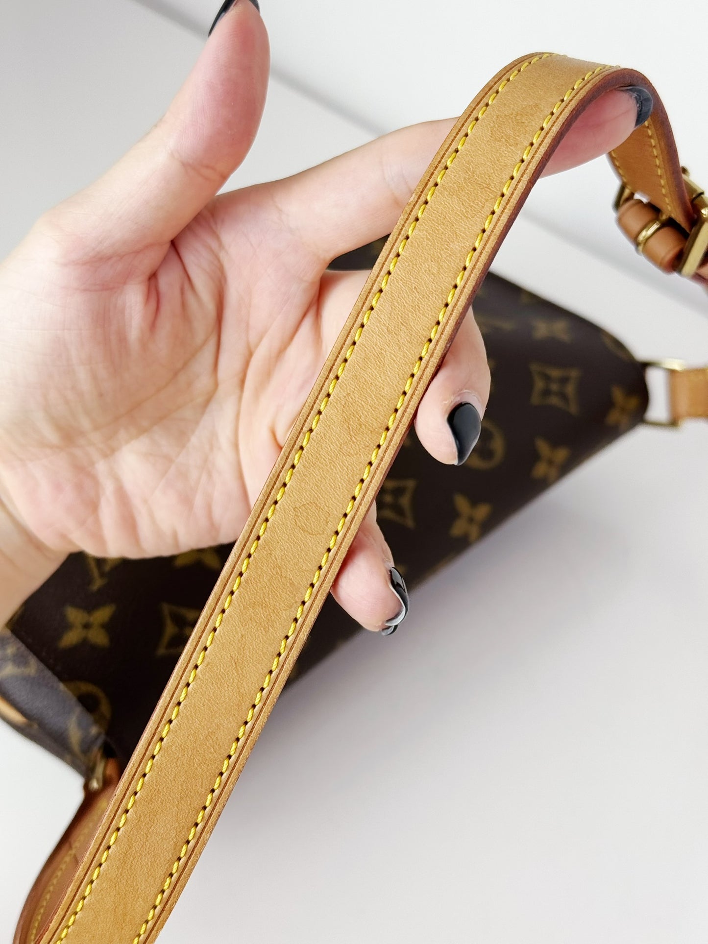Louis Vuitton Musette Tango Shoulder Crossbody Bag