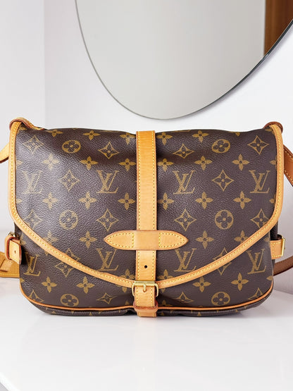 Louis Vuitton Vintage Saumur 30 Shoulder Crossbody Bag