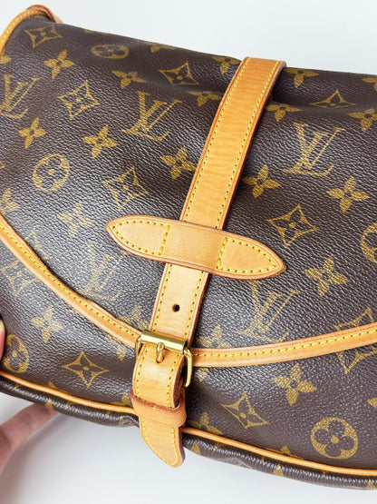 Louis Vuitton Vintage Saumur 30 Shoulder Crossbody Bag