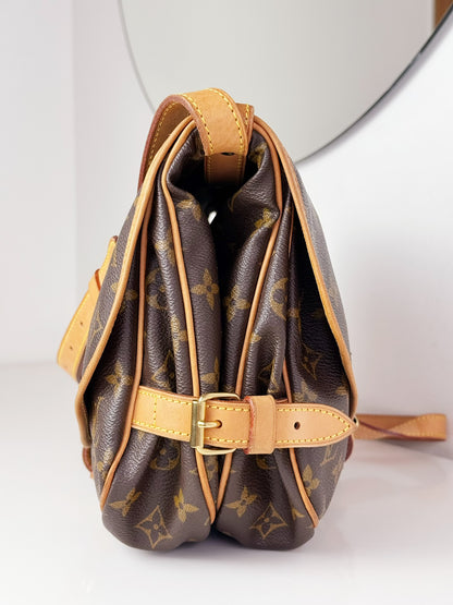 Louis Vuitton Vintage Saumur 30 Shoulder Crossbody Bag
