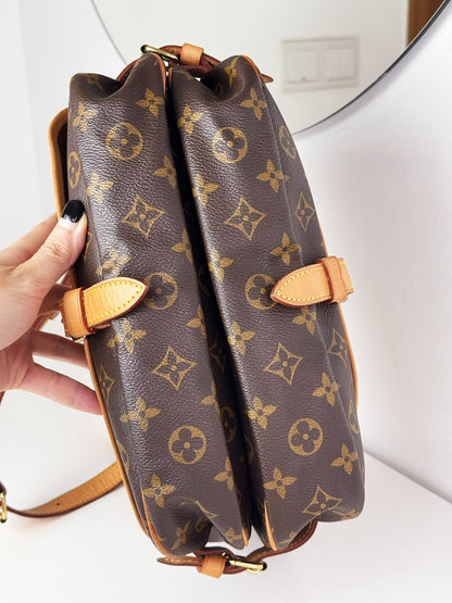 Louis Vuitton Vintage Saumur 30 Shoulder Crossbody Bag