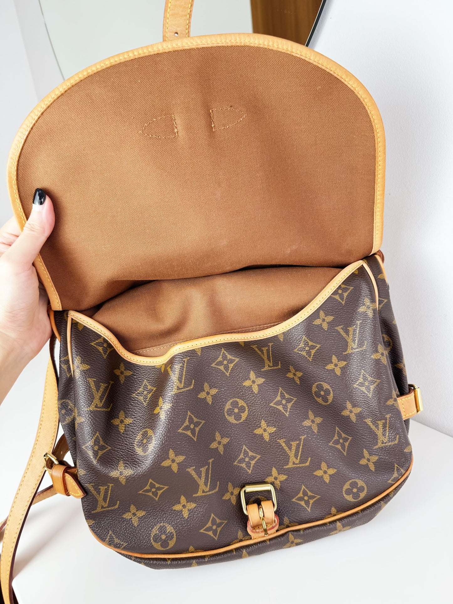 Louis Vuitton Vintage Saumur 30 Shoulder Crossbody Bag