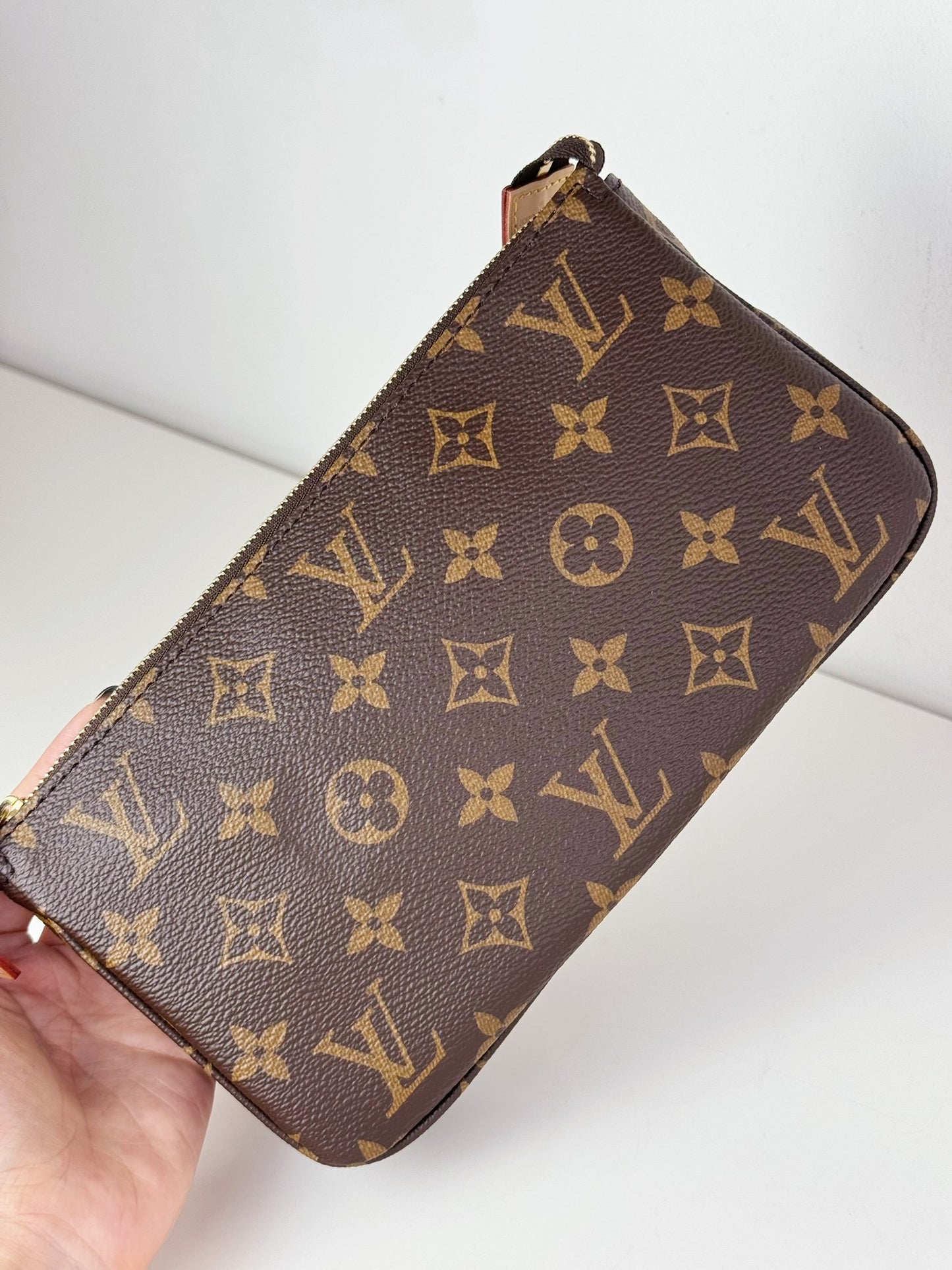 Louis Vuitton Pochette Accessoires Shoulder Crossbody Bag (RFID)