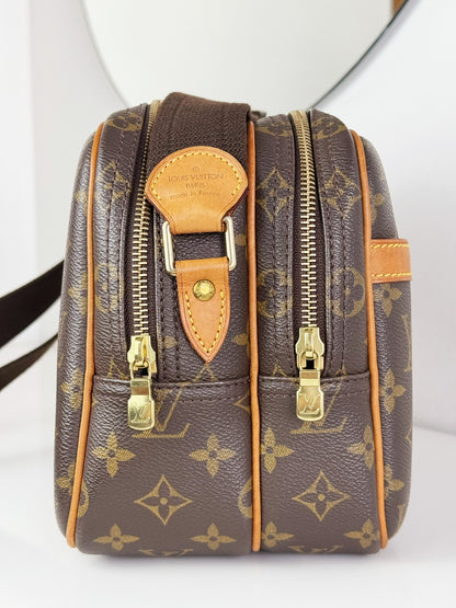 Louis Vuitton Vintage Reporter Shoulder Crossbody Bag