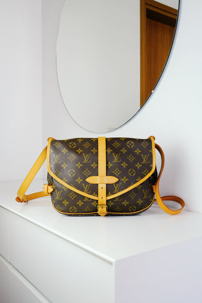 Louis Vuitton Vintage Saumur 30 Shoulder Crossbody Bag