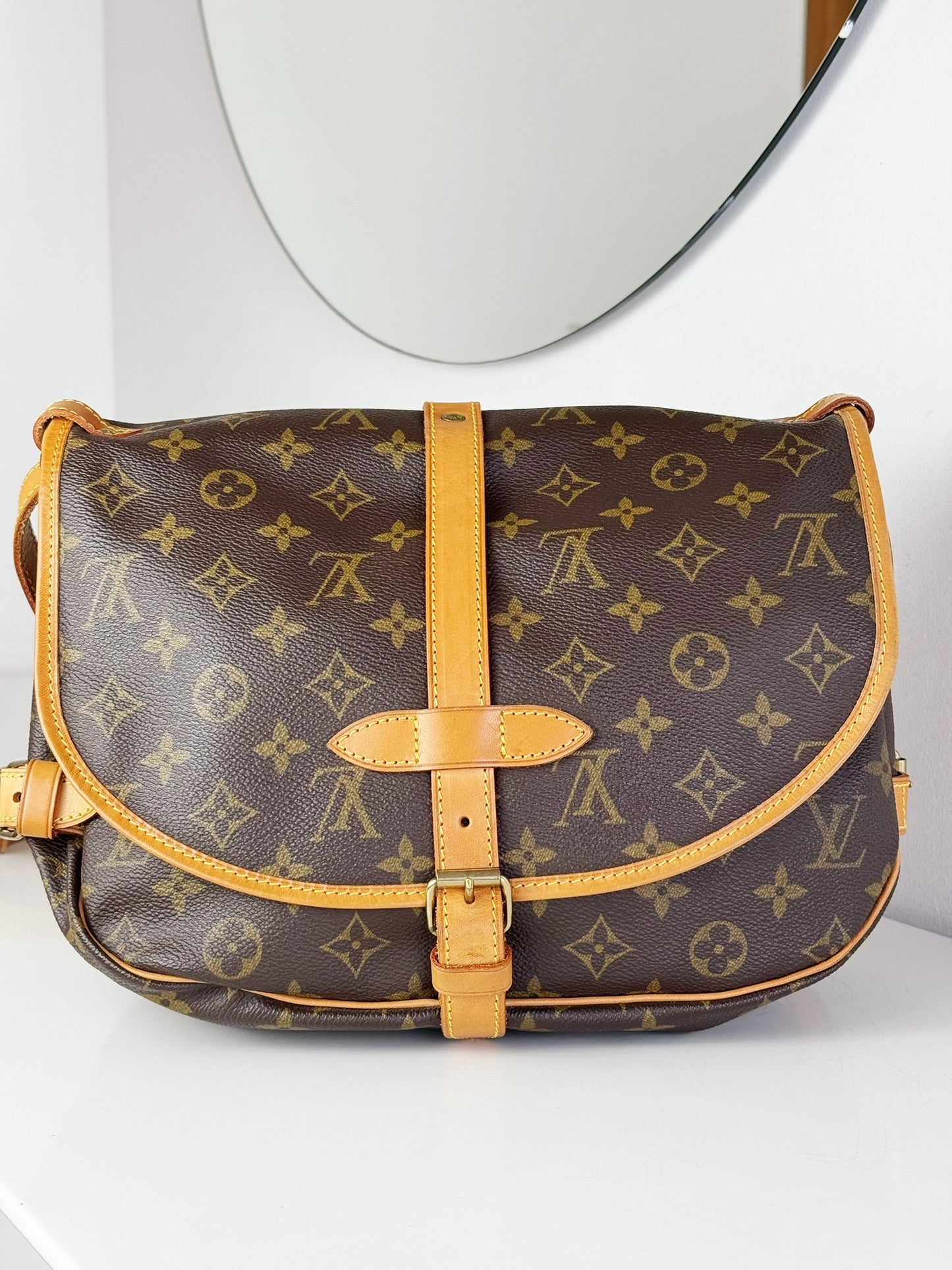 Louis Vuitton Vintage Saumur 30 Shoulder Crossbody Bag