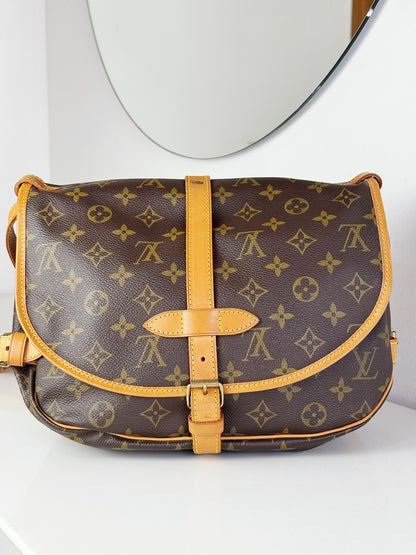 Louis Vuitton Vintage Saumur 30 Shoulder Crossbody Bag