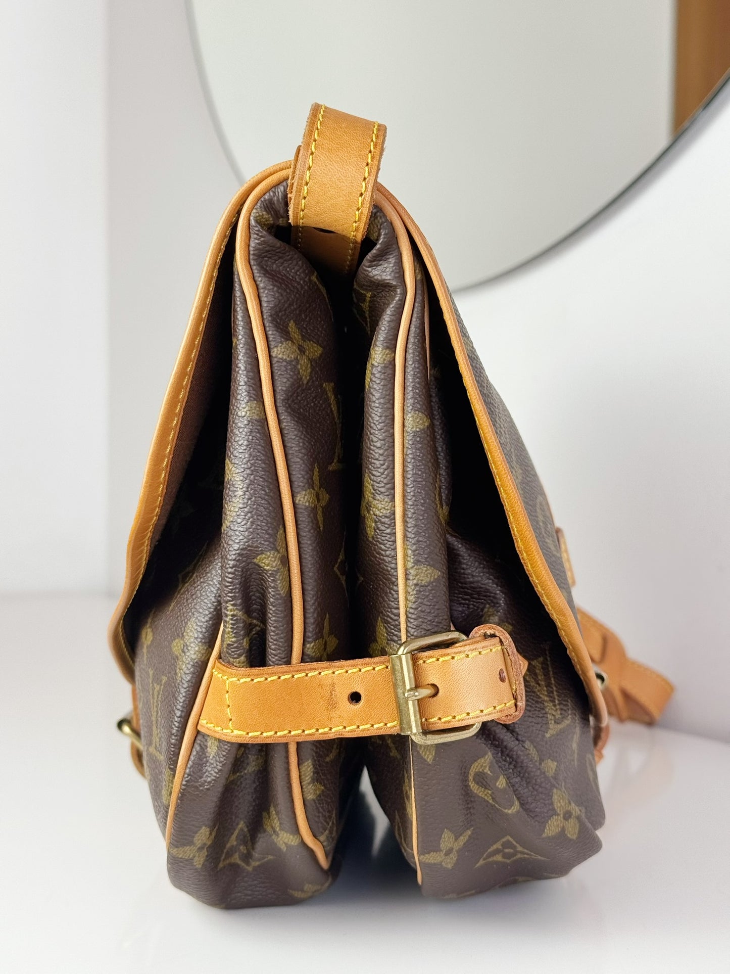Louis Vuitton Vintage Saumur 30 Shoulder Crossbody Bag