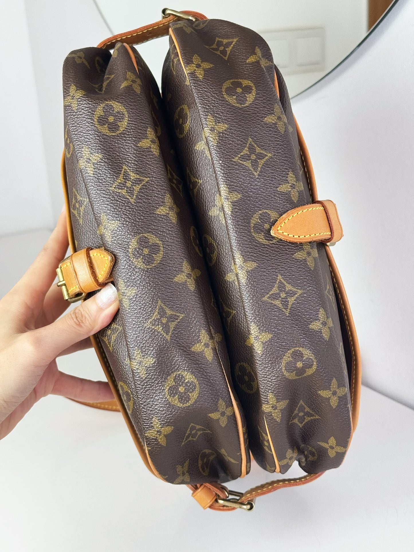 Louis Vuitton Vintage Saumur 30 Shoulder Crossbody Bag