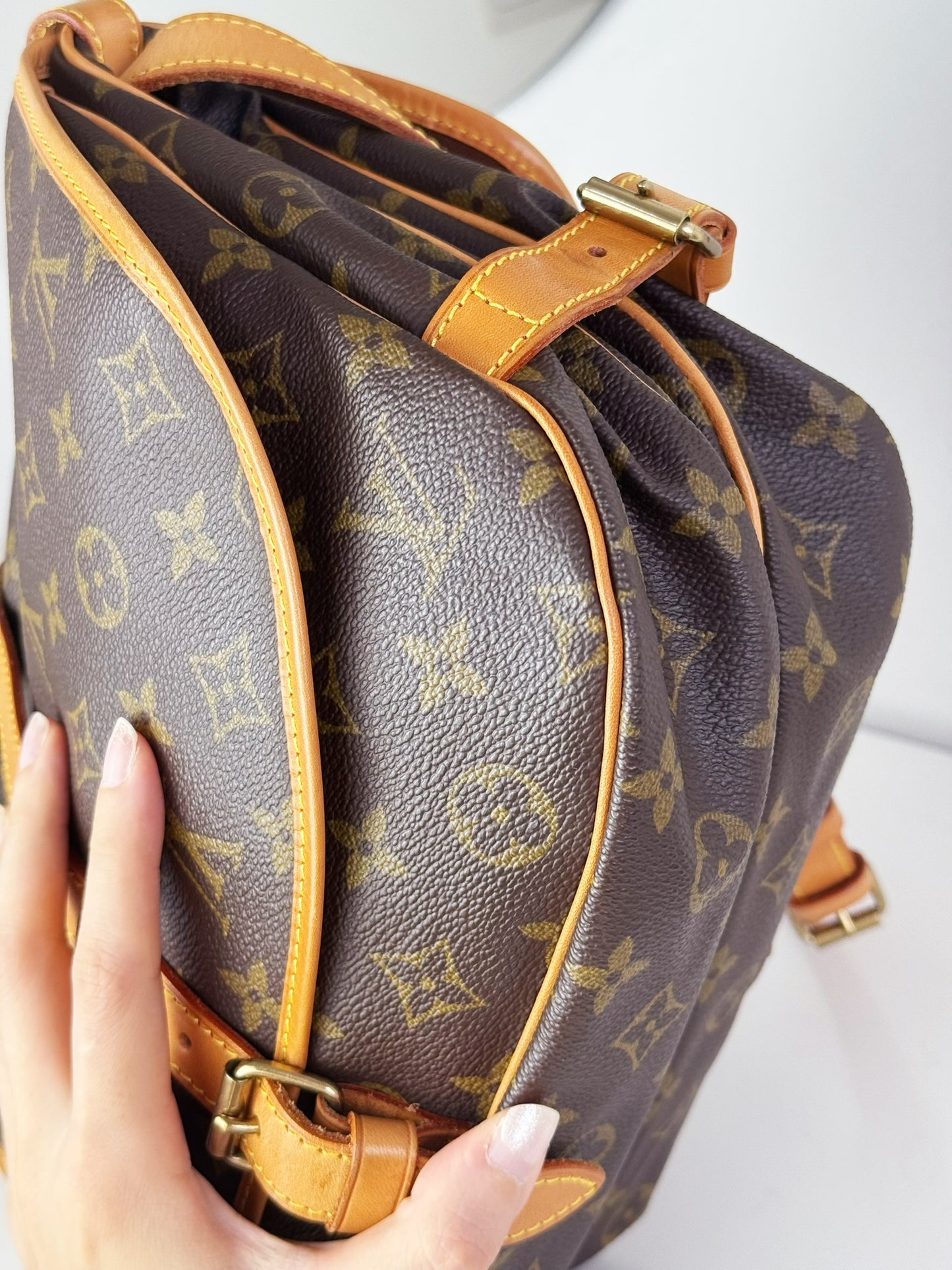 Louis Vuitton Vintage Saumur 30 Shoulder Crossbody Bag