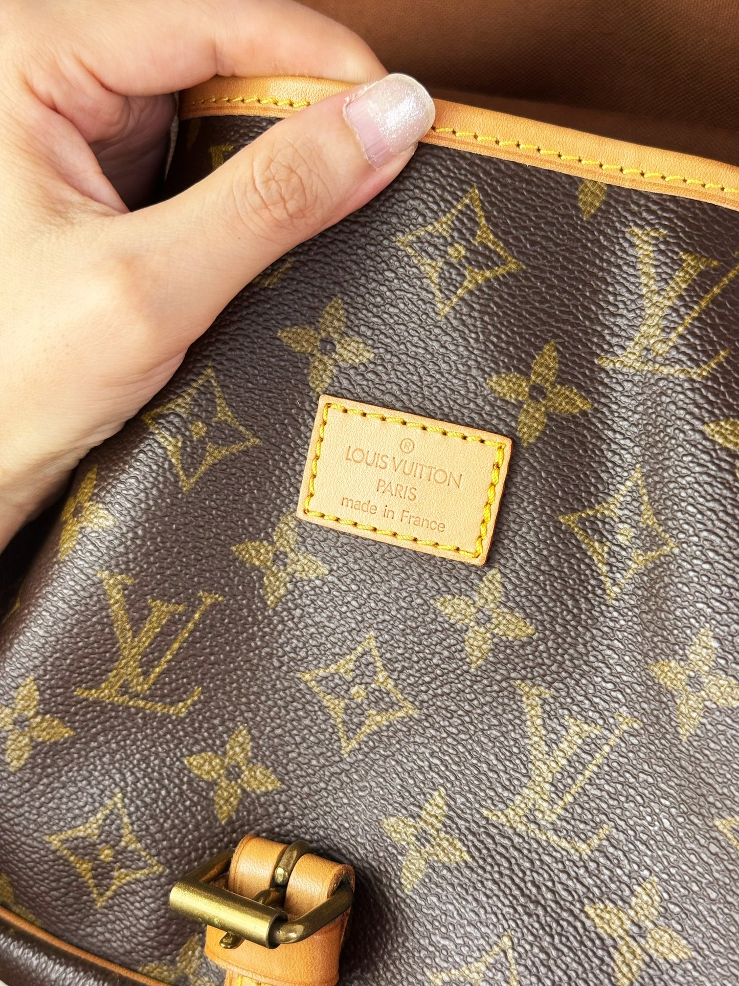 Louis Vuitton Vintage Saumur 30 Shoulder Crossbody Bag