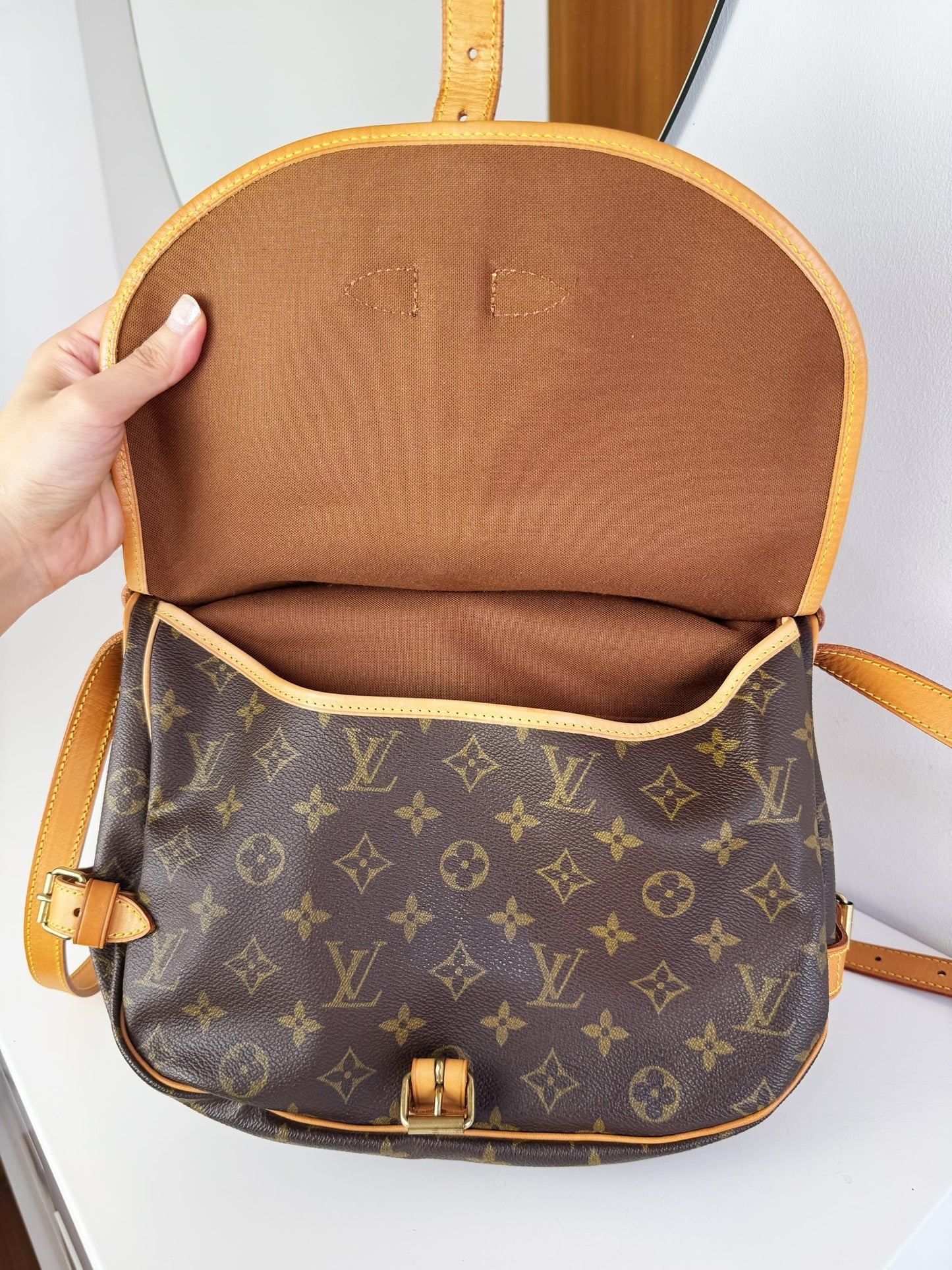 Louis Vuitton Vintage Saumur 30 Shoulder Crossbody Bag