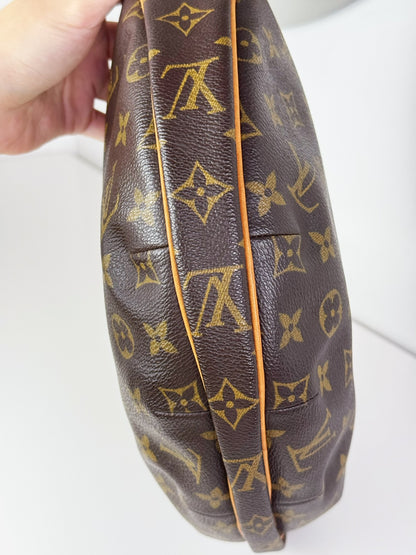 Louis Vuitton Vintage Croissant MM Shoulder Bag