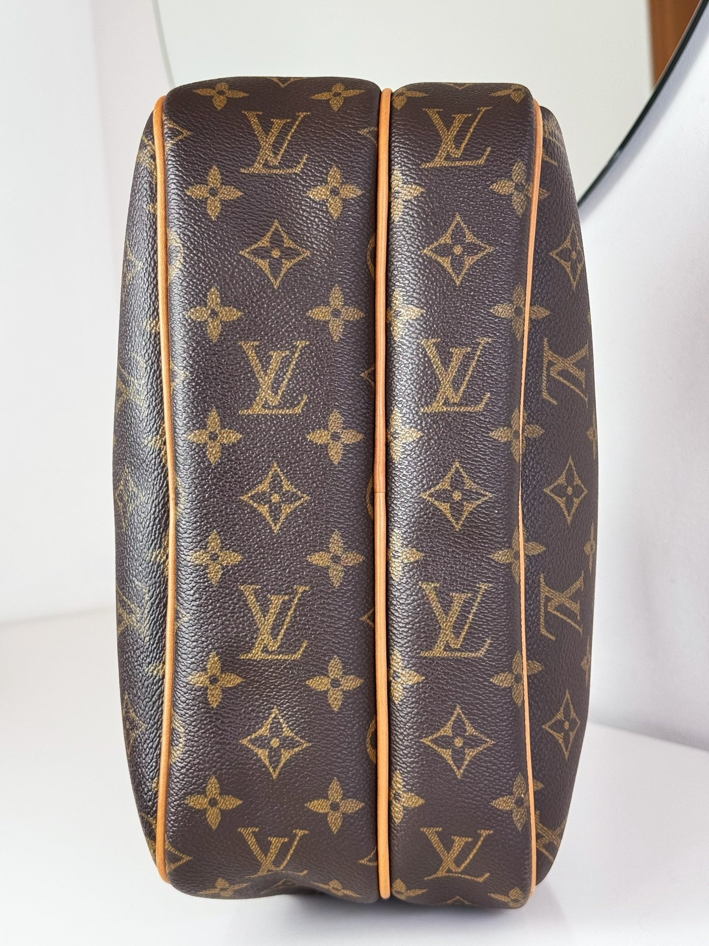 Louis Vuitton Vintage Reporter Shoulder Crossbody Bag