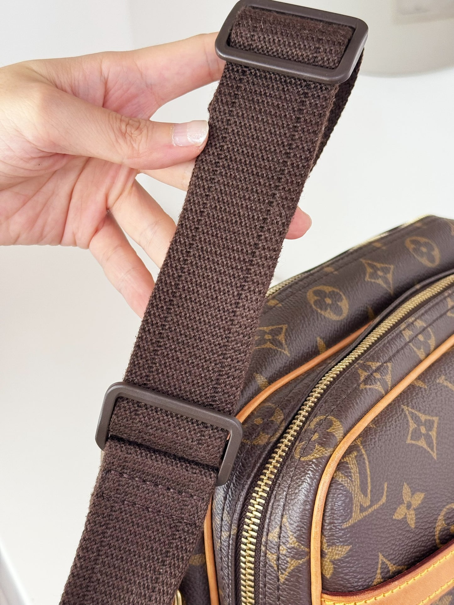 Louis Vuitton Vintage Reporter Shoulder Crossbody Bag