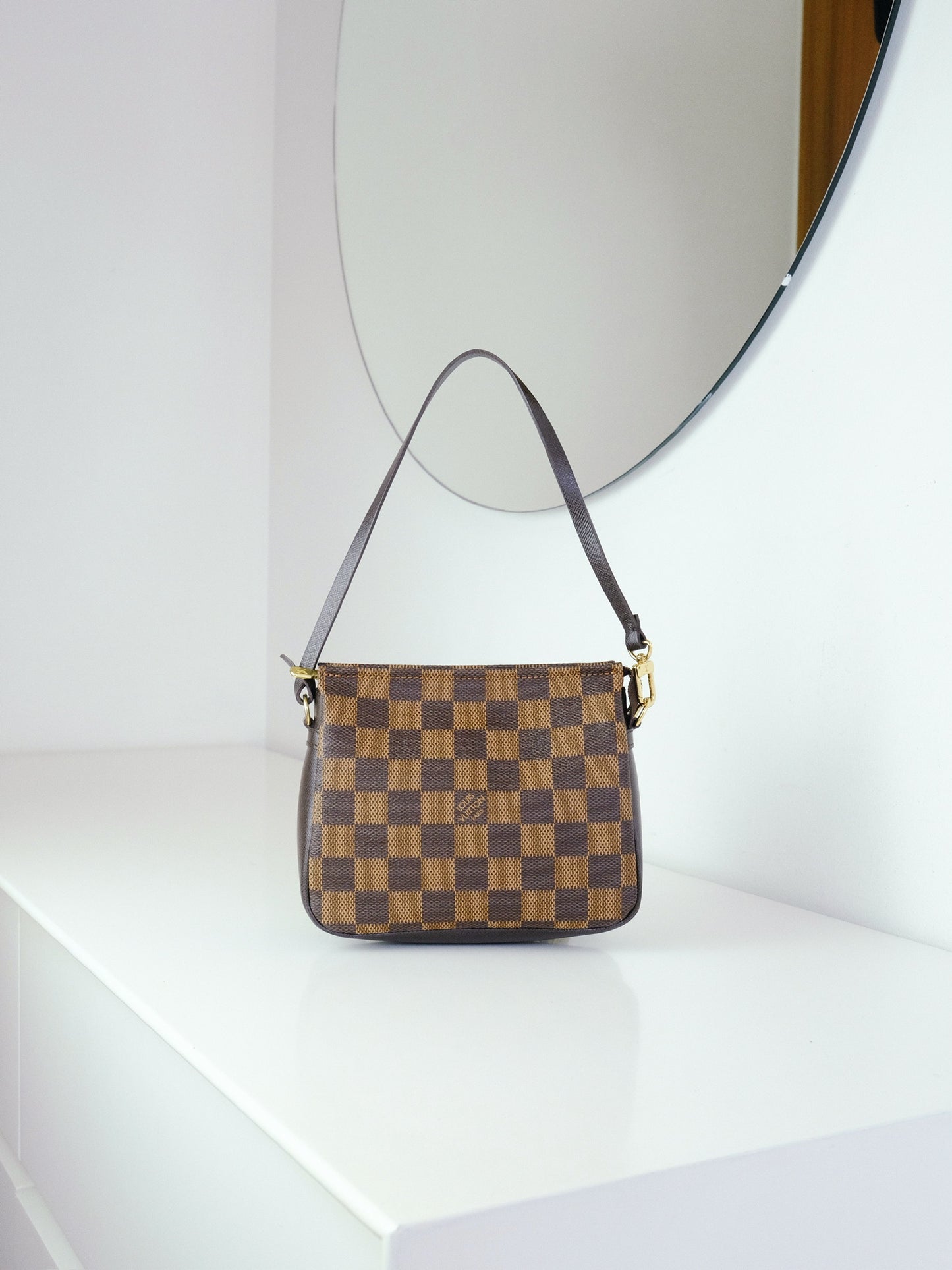 Louis Vuitton Vintage Damier Trousse Pochette Shoulder Crossbody Bag