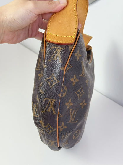 Louis Vuitton Vintage Croissant MM Shoulder Bag