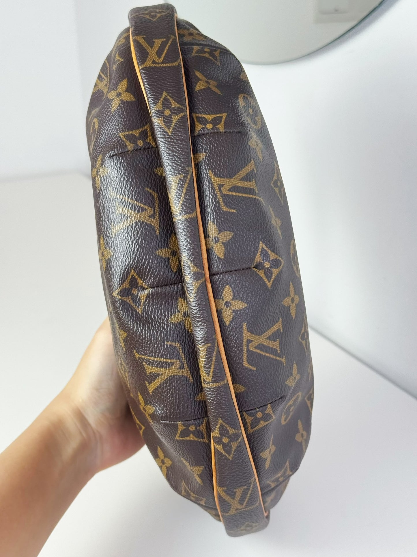 Louis Vuitton Vintage Croissant MM Shoulder Bag