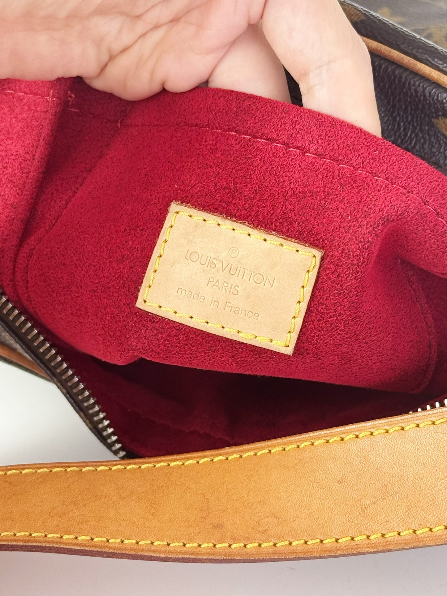 Louis Vuitton Vintage Croissant MM Shoulder Bag