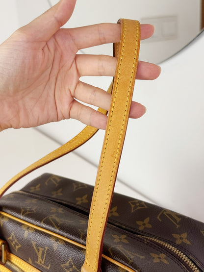 Louis Vuitton Vintage Cite MM Shoulder Bag