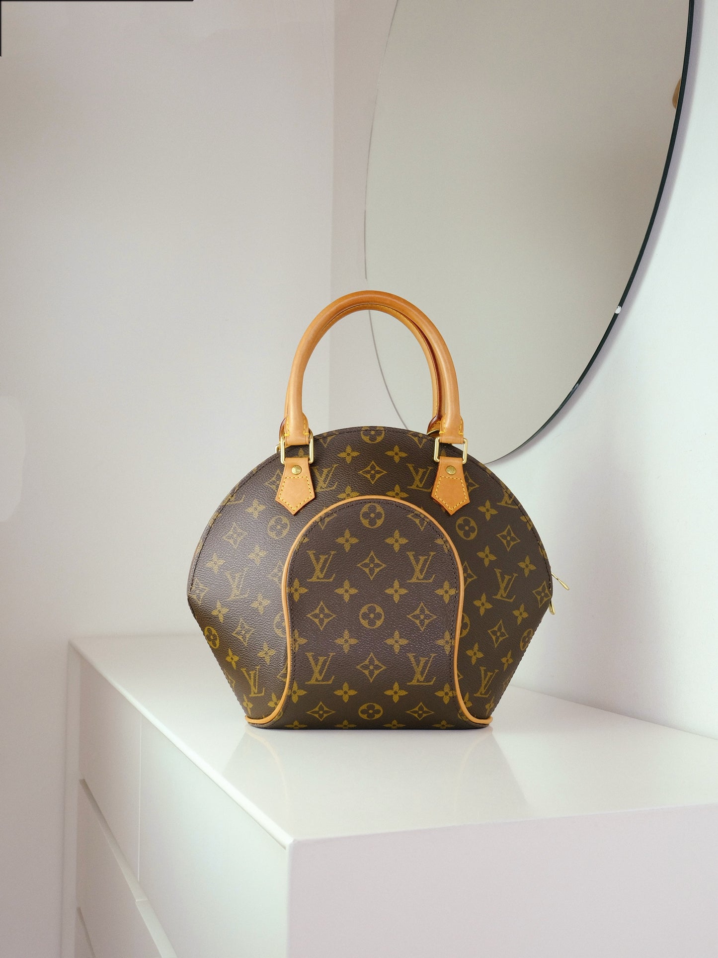 Louis Vuitton Vintage Ellipse Top Handle Crossbody Bag