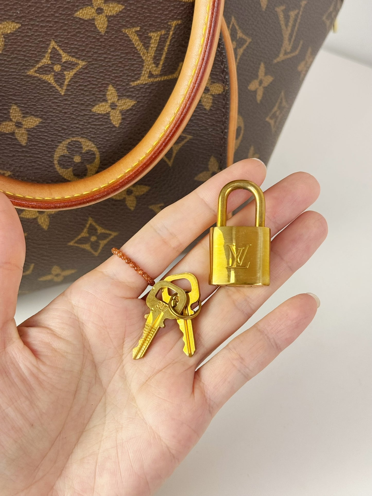 Louis Vuitton Vintage Ellipse Top Handle Crossbody Bag