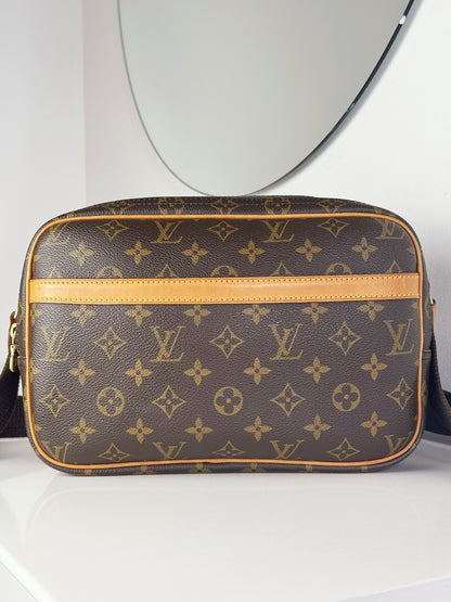Louis Vuitton Vintage Reporter Shoulder Crossbody Bag