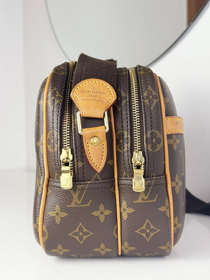 Louis Vuitton Vintage Reporter Shoulder Crossbody Bag