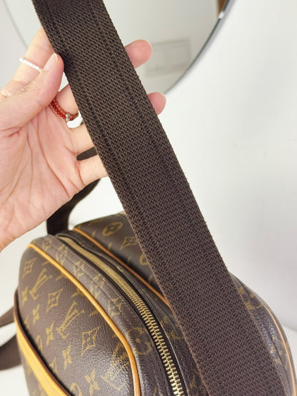 Louis Vuitton Vintage Reporter Shoulder Crossbody Bag