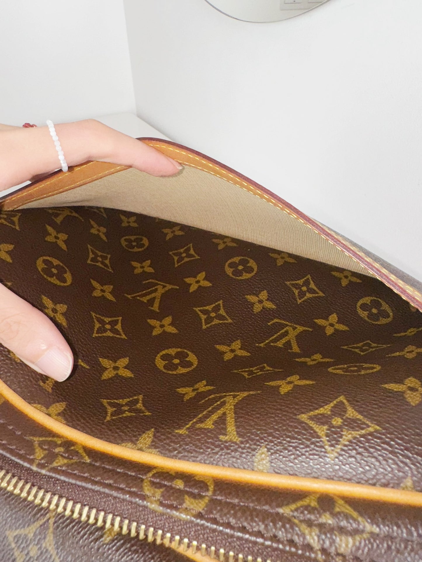 Louis Vuitton Vintage Reporter Shoulder Crossbody Bag