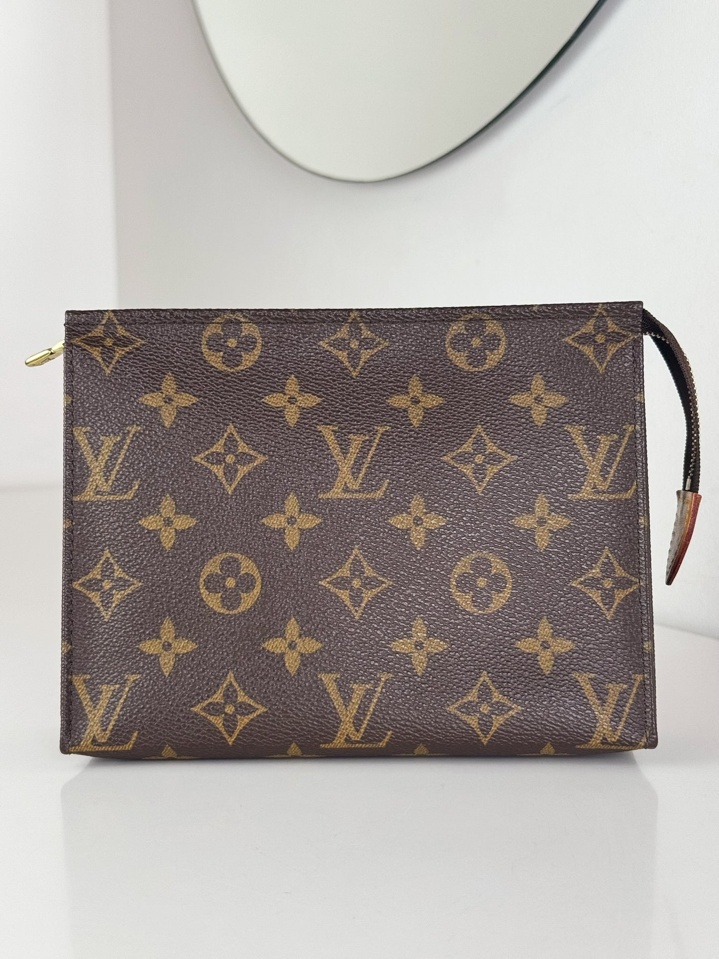 Louis Vuitton Vintage Toiletry 19 Handbag Pouch