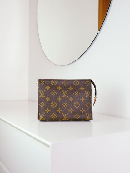 Louis Vuitton Vintage Toiletry 19 Handbag Pouch