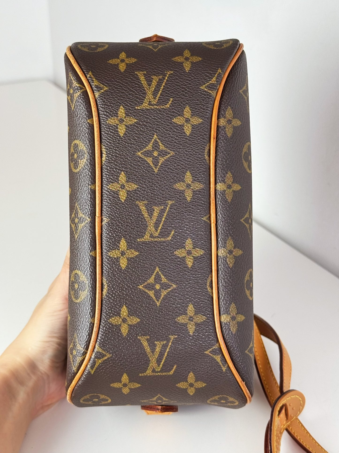 Louis Vuitton Vintage Blois Crossbody Bag