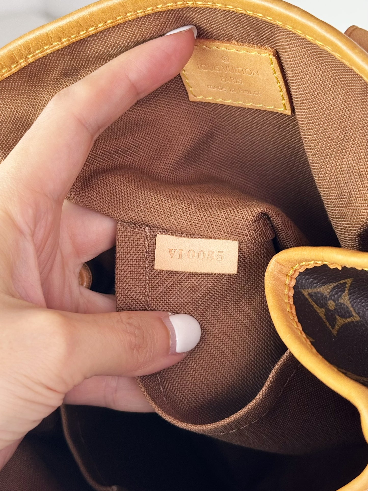 Louis Vuitton Vintage Batignolles Crossbody Bag