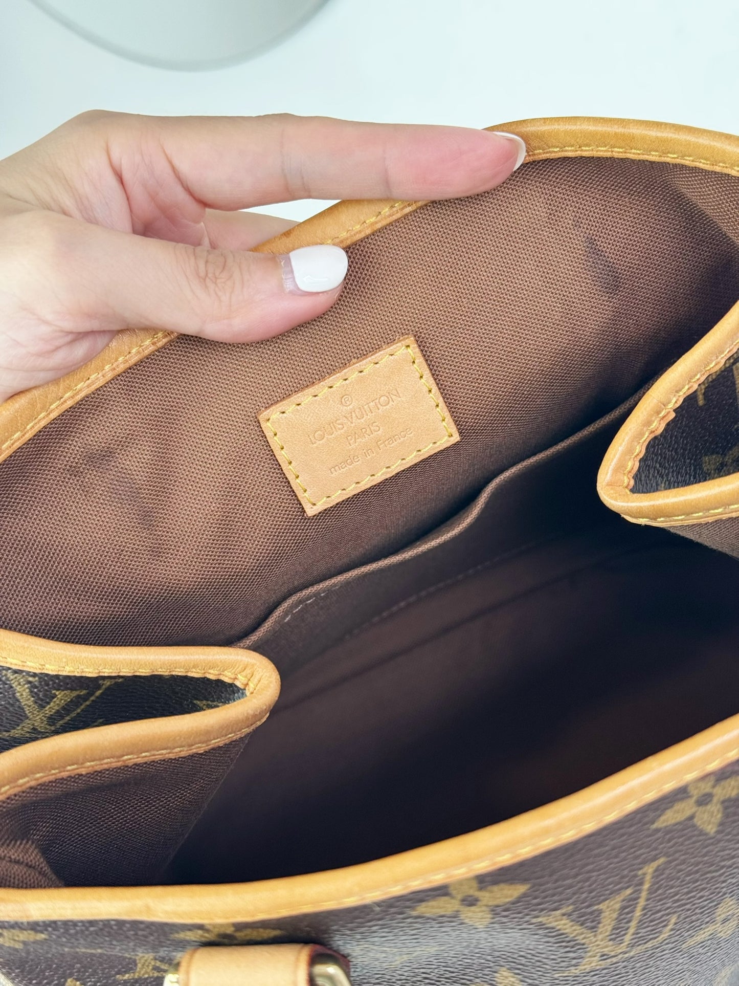 Louis Vuitton Vintage Batignolles Crossbody Bag