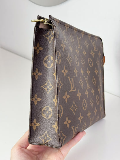 Louis Vuitton Vintage Toiletry 26 Handbag Crossbody Bag