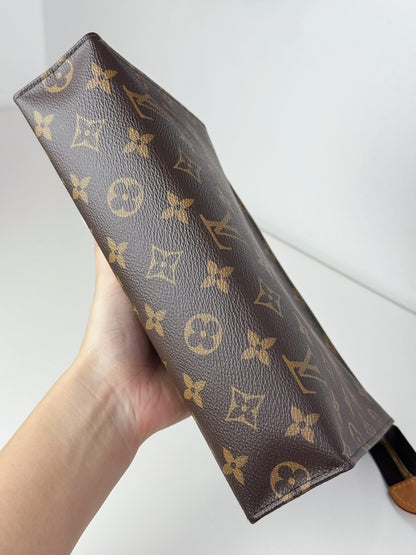 Louis Vuitton Vintage Toiletry 26 Handbag Crossbody Bag