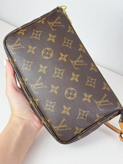 Louis Vuitton Vintage Pochette Accessoires Shoulder Crossbody Bag